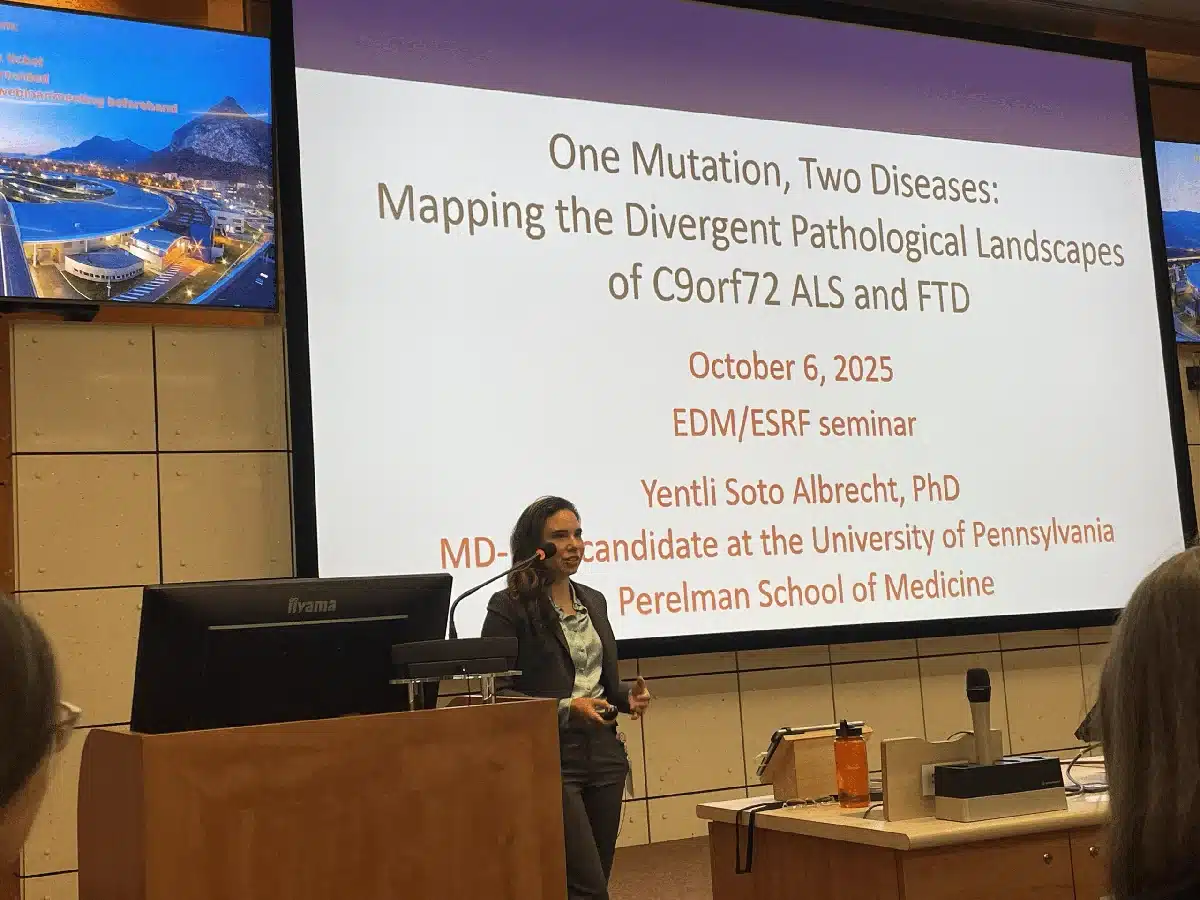 Yentli Soto Albrecht presenting the ESRF beamline seminar